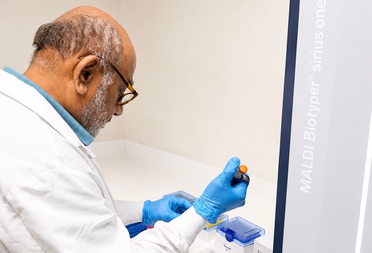 Air Allergen analyst preparing a sample at the Bruker MALDI Biotyper sirius one